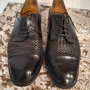 Mezlan Men's Black Upper Leather Genuine size 8.5M‎